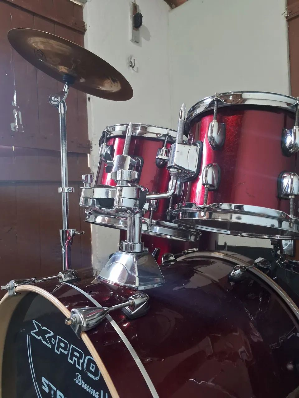 Bateria xpro stage completa  pratos orion b10 e caixa mapex  - Foto 3