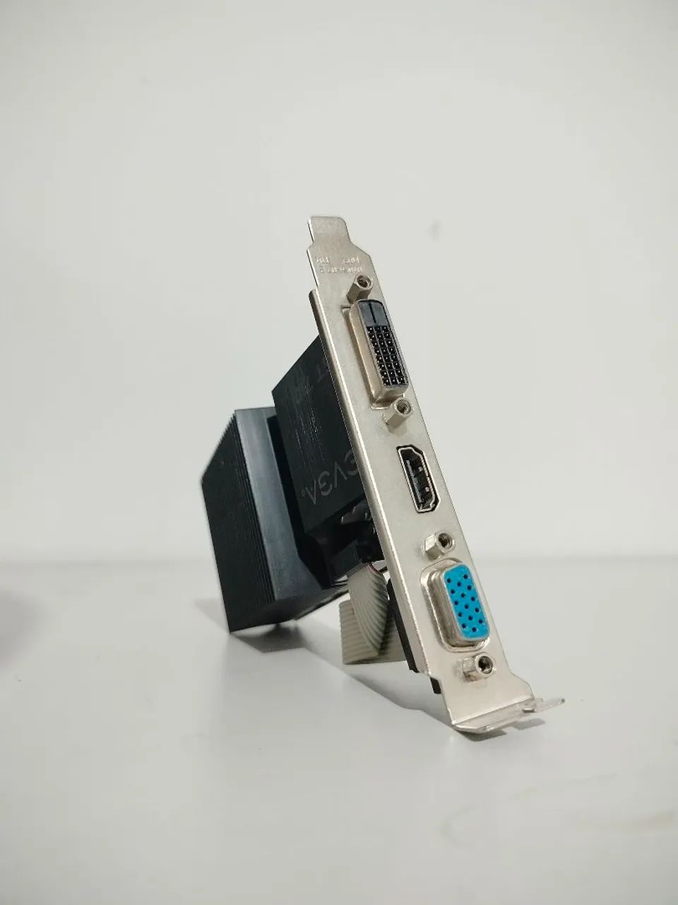 Placa de vídeo GT 710 - Foto 2