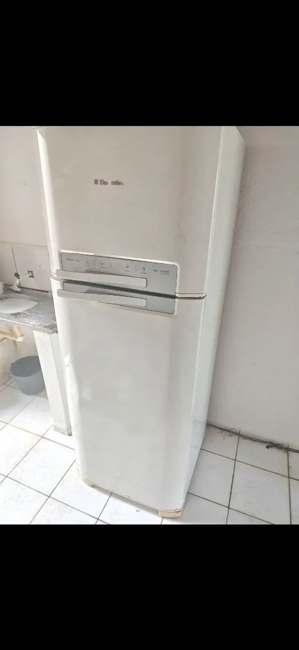 Geladeira Eletrolux único dono 500$ - Foto 2