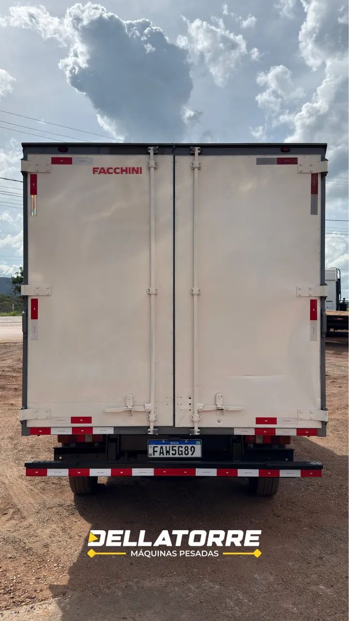 FORD TRANSIT 350L 2011 BAU FACCHINI 230 MIL KM IMPECAVEL - Foto 5