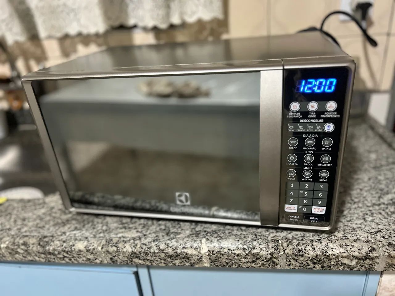 Microondas Electrolux 20L espelhado  - Foto 5
