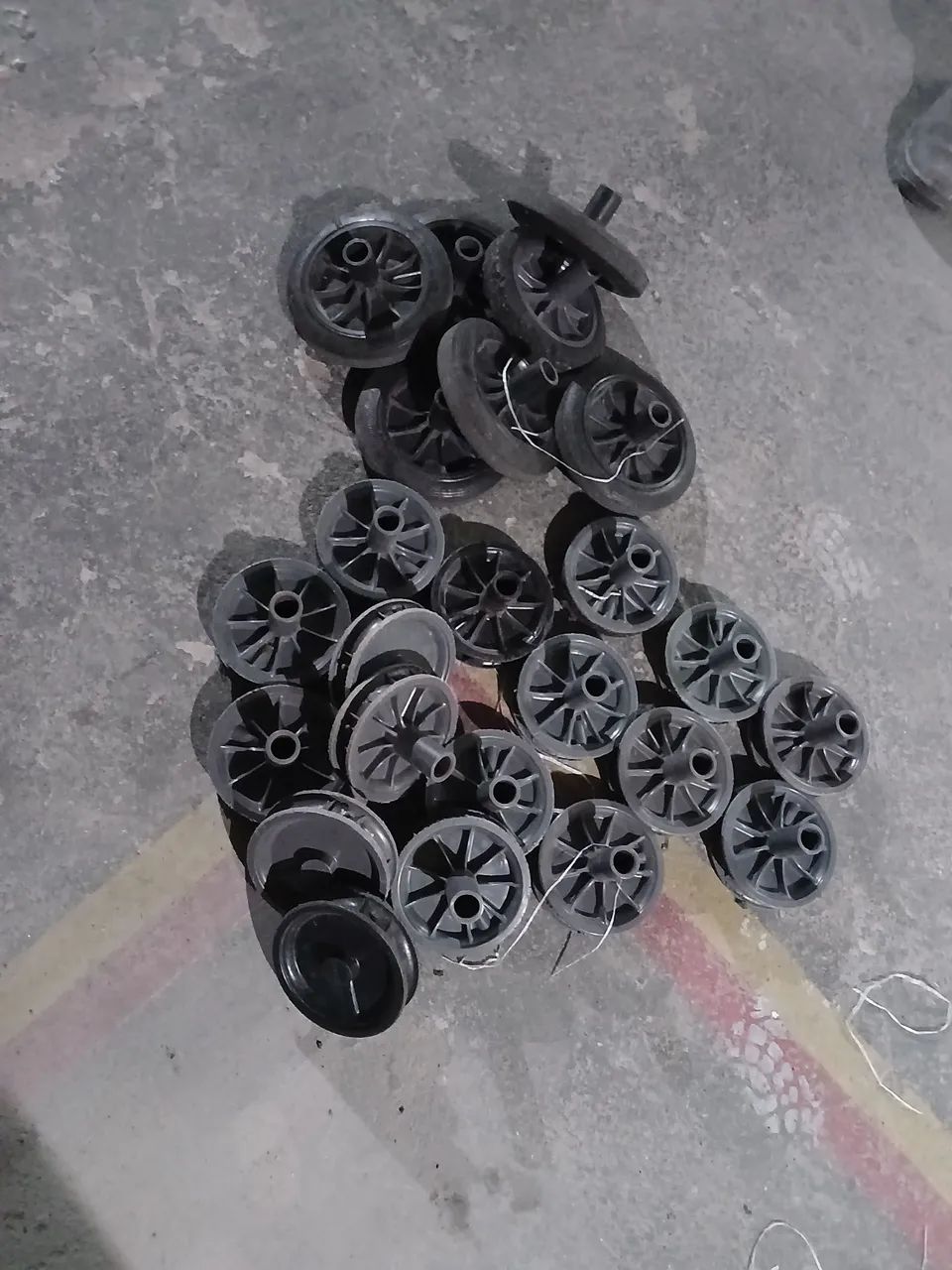Rodas para carrinho de lixeira - Foto 2