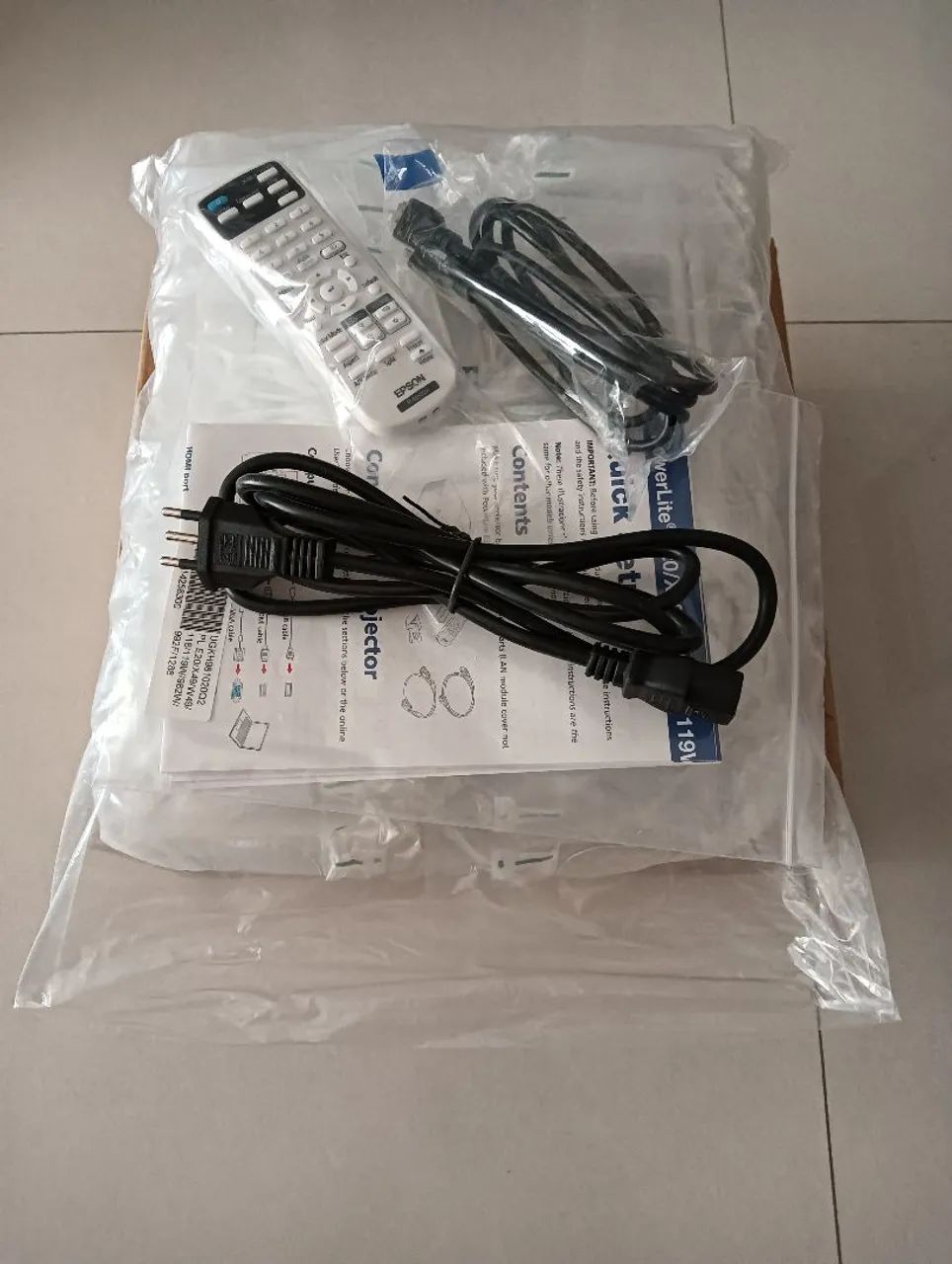 Projetor Epson Power Lite E20 - Foto 4