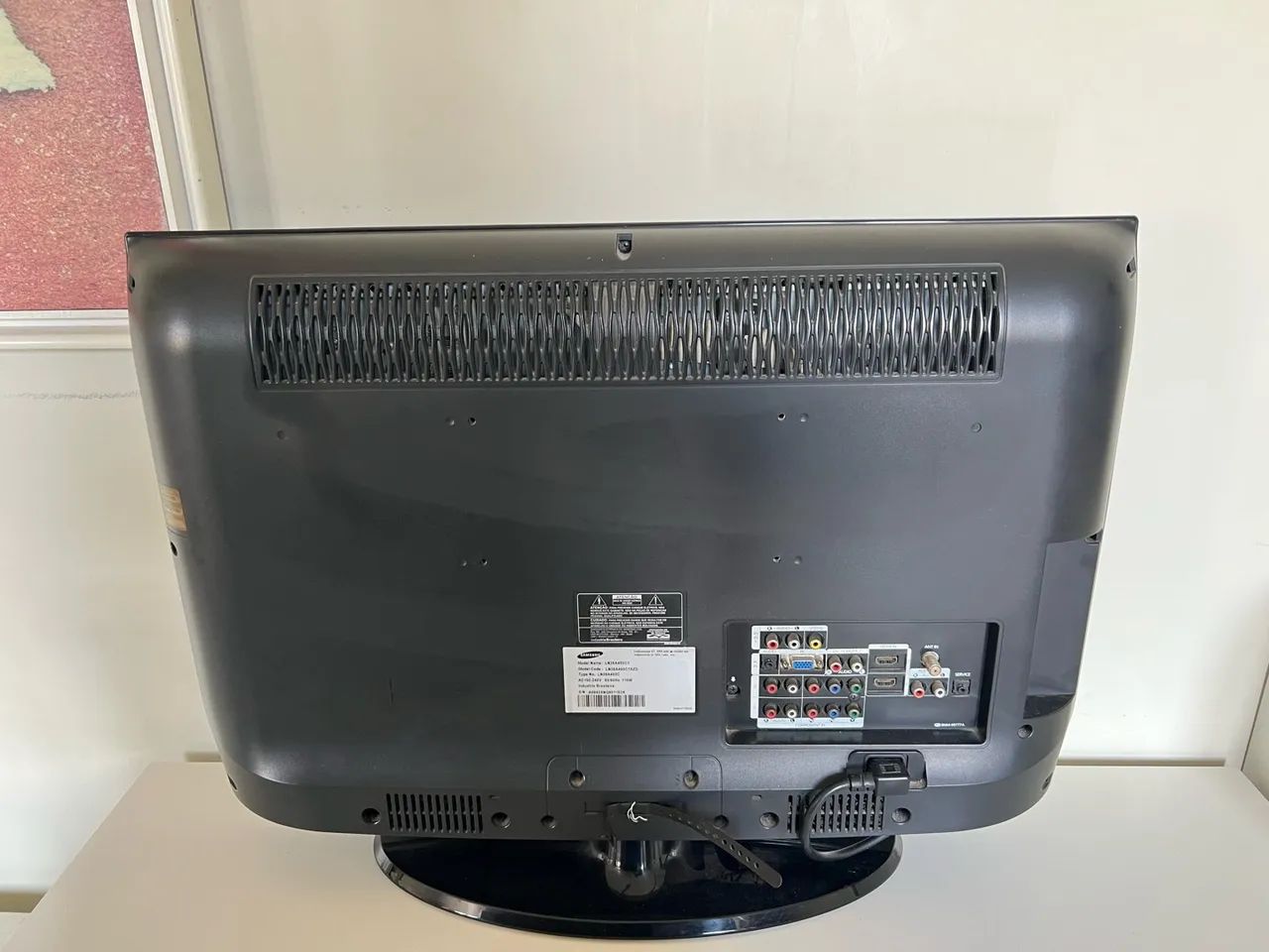 TV Samsung 26" LCD HD - Com 3 Entradas HDMI - Foto 2
