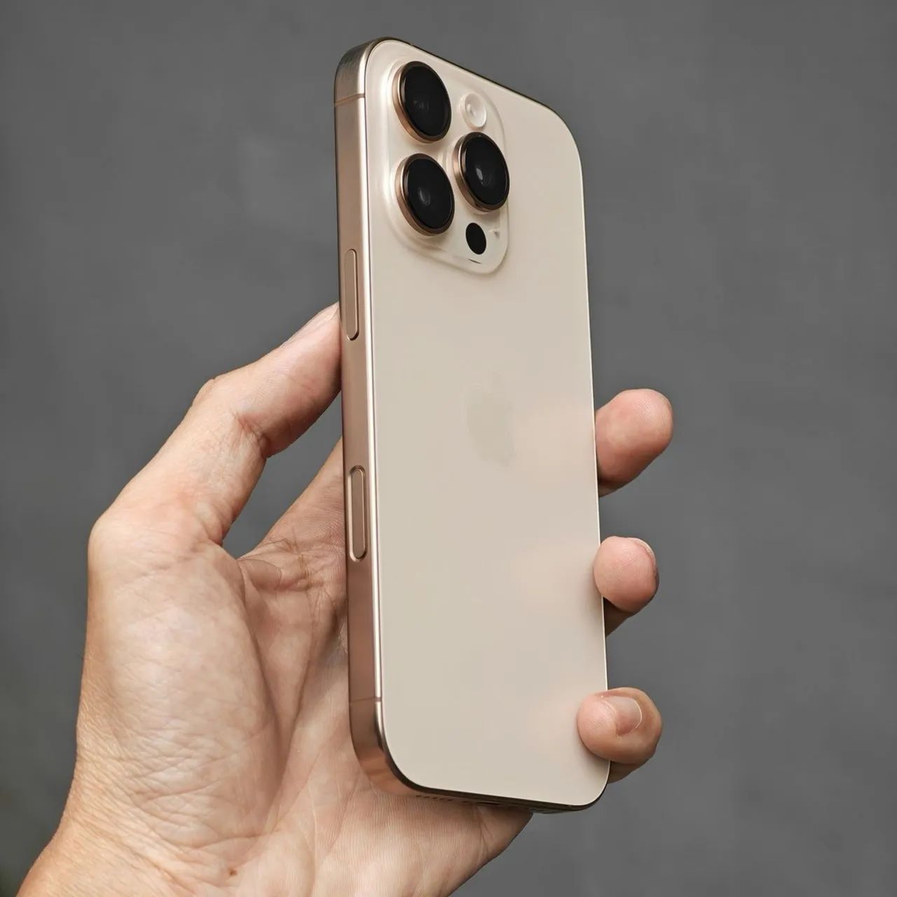 iPhone 16 Pro 128GB seminovo  - Foto 3