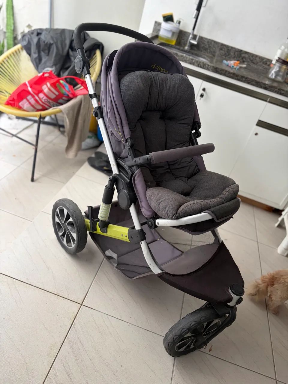 Vendo carrinho bebê compacto 