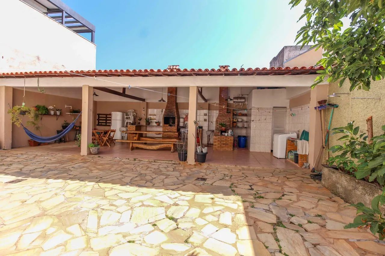Casa, 5 quartos, 1 suite, 5 vagas - Foto 2