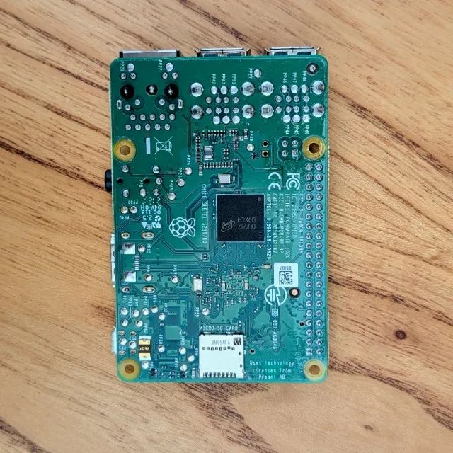 Raspberry Pi 3 B+ Com Dissipador, Case, Fonte E Cabo Hdmi - Foto 5