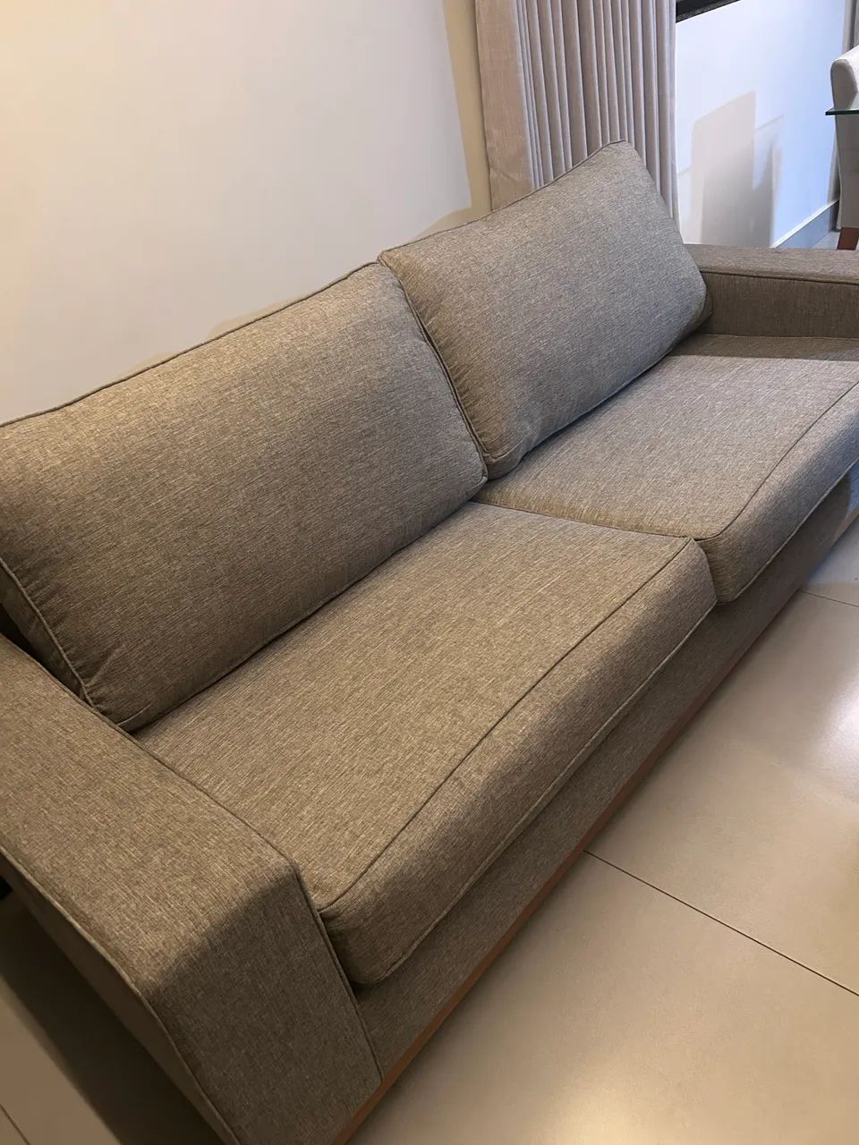 Sofá + puff TokStok 