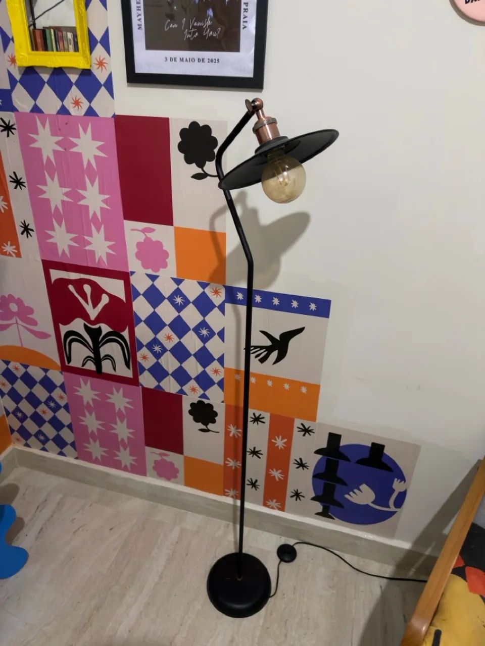 Luminária de chão Retrô