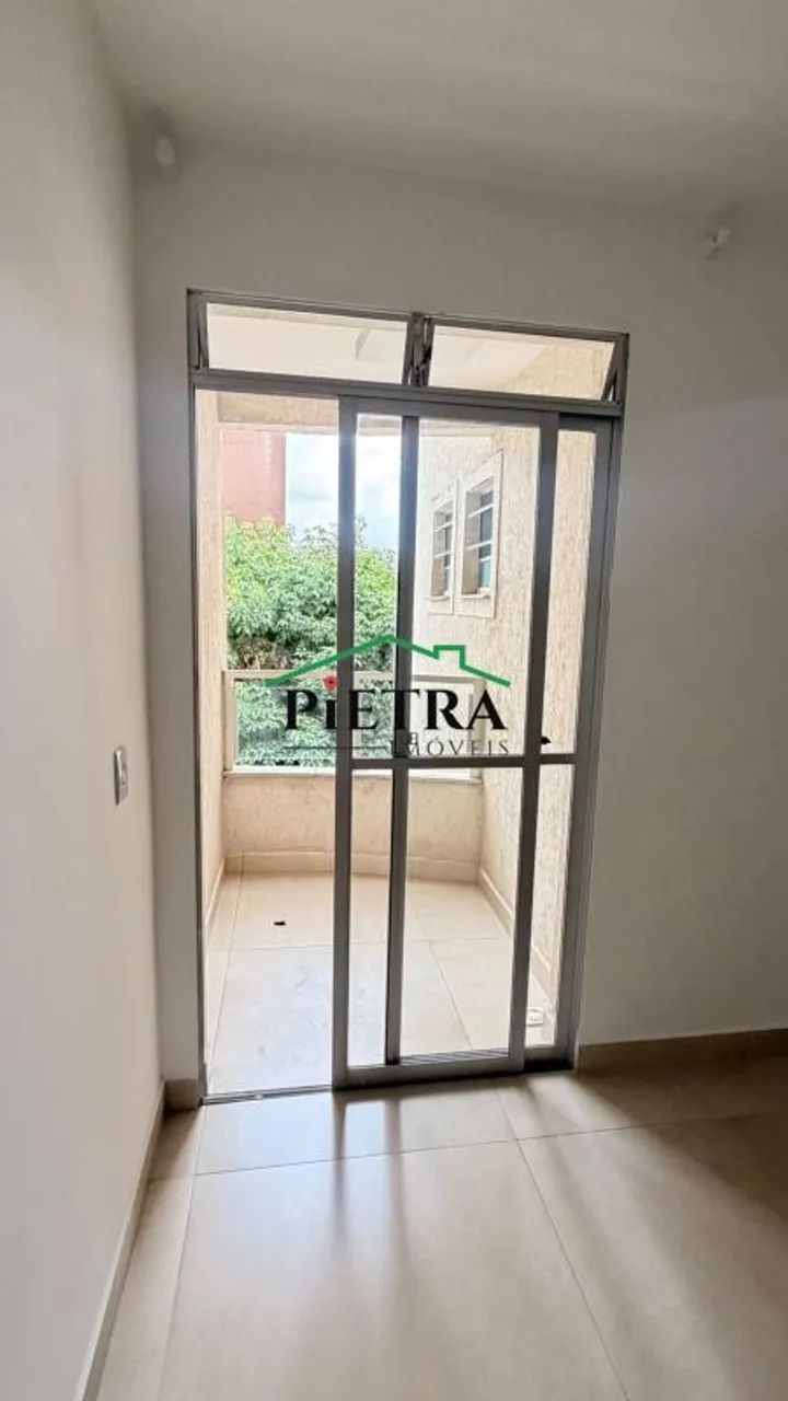 Apartamento reformado de 87m² com 3 vagas, suíte + 2 quartos Buritis - Foto 5