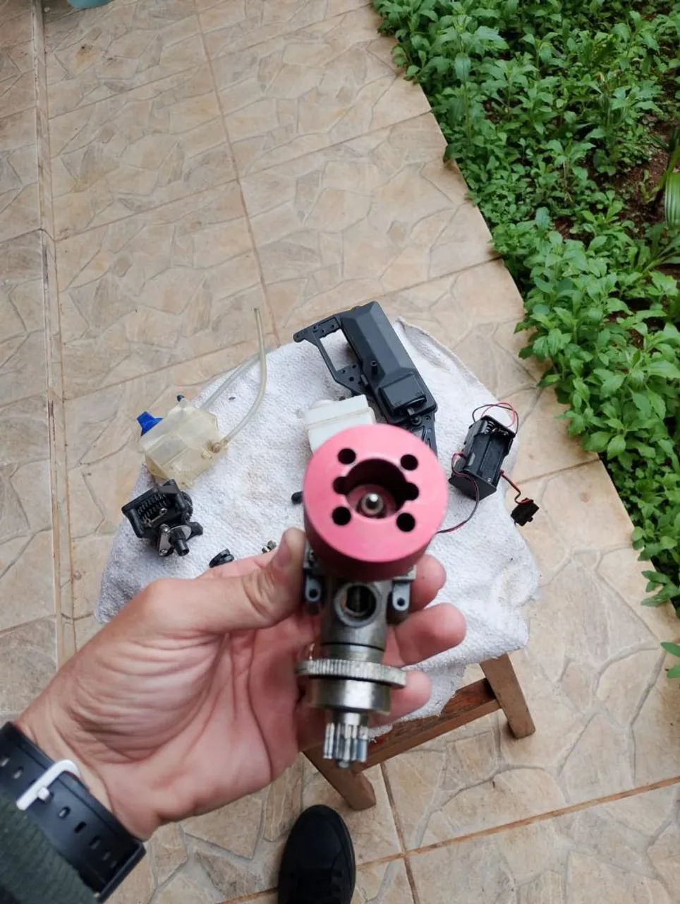 Motor automodelo Tamiya 15 e peças - Foto 3