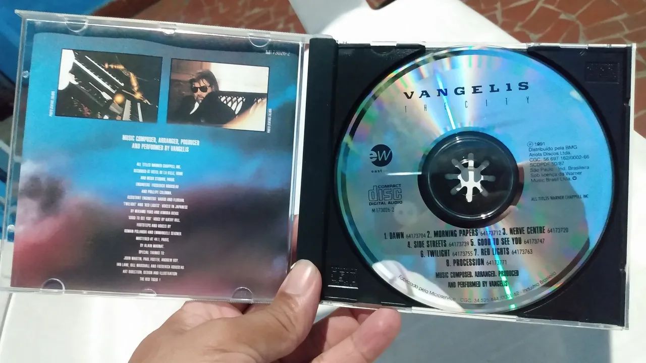 CD original Vangelis the city ótimo estado.  - Foto 4