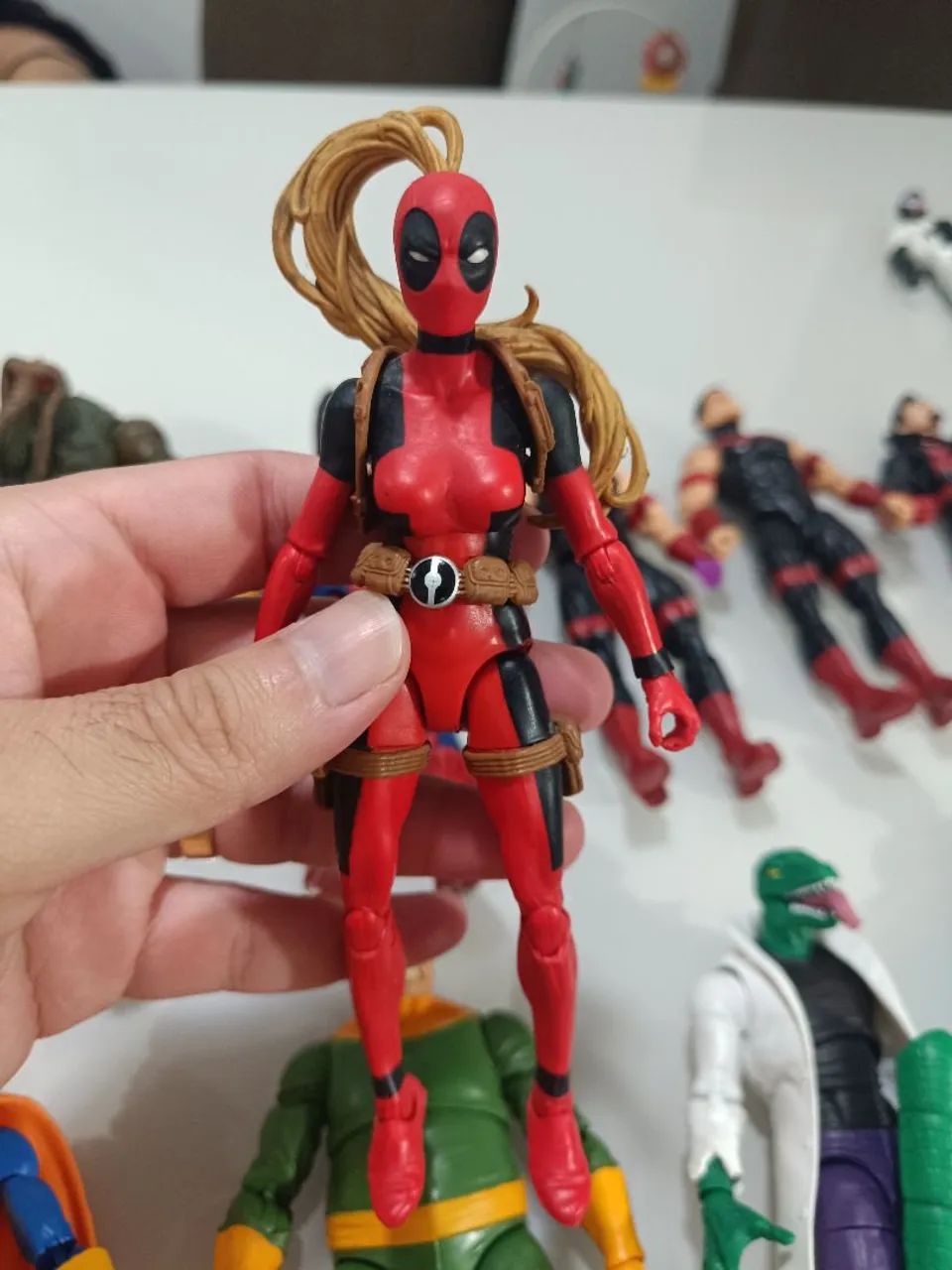 LadyPool Marvel Legends