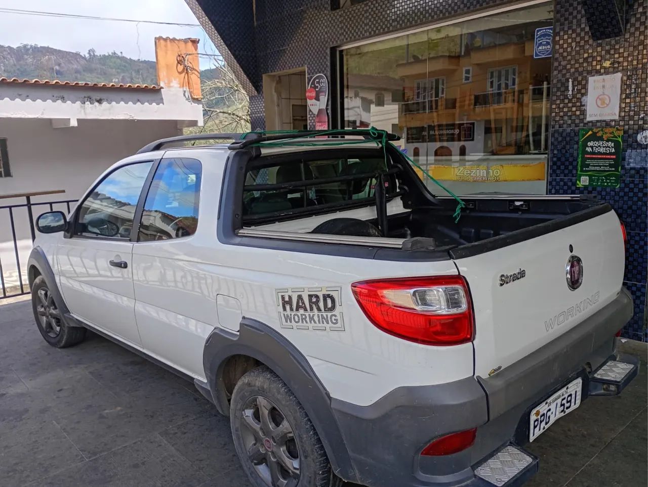 Fiat Strada Working 1.4 MPI Fire Flex 8V CD 2016