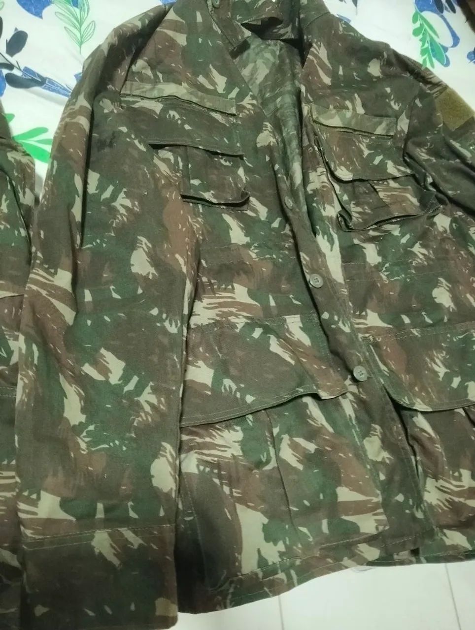 calça e blusa camuflada - Foto 2