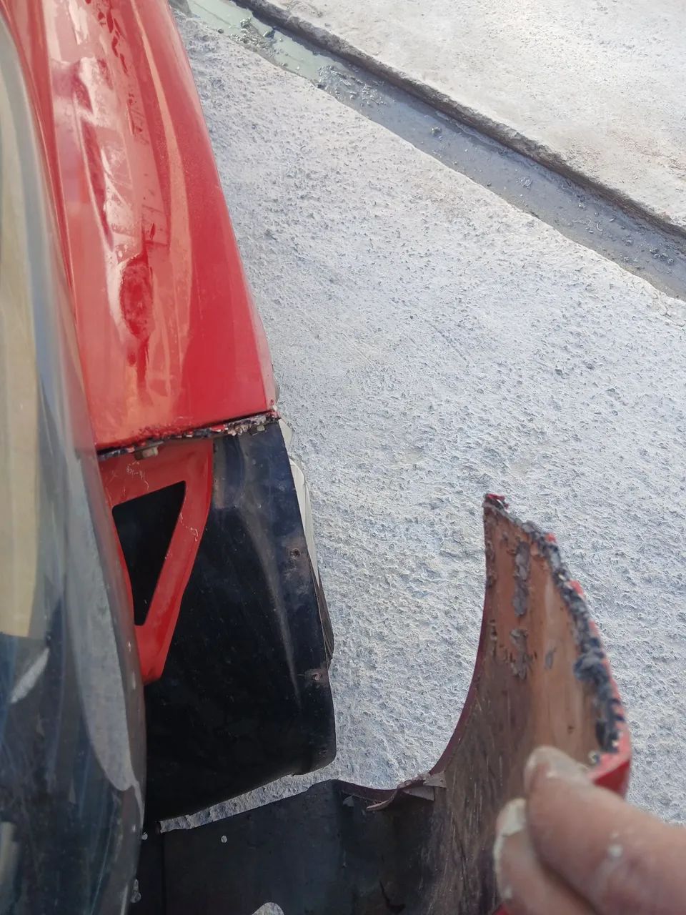 Recuperação de parachoque,pintura  e lanternagem em geral - Foto 3