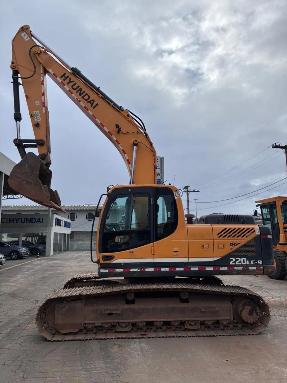 Escavadeira HYUNDAI R220LC-9 2018 8500h