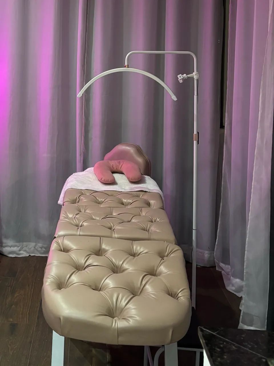 Aesthetic Massage Table65578333545601120