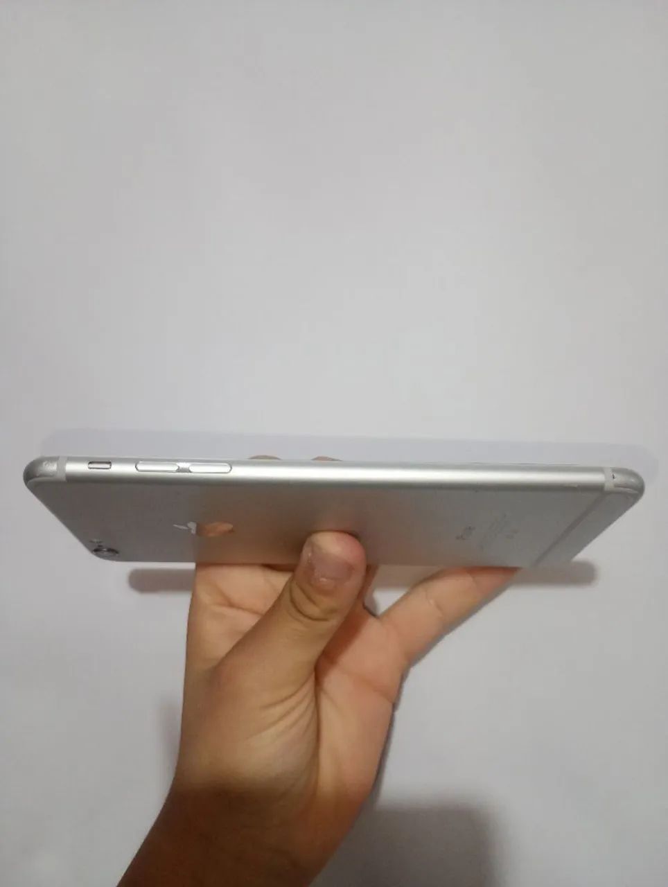  iPhone 6s (entrada de bateria danificada) - Foto 4