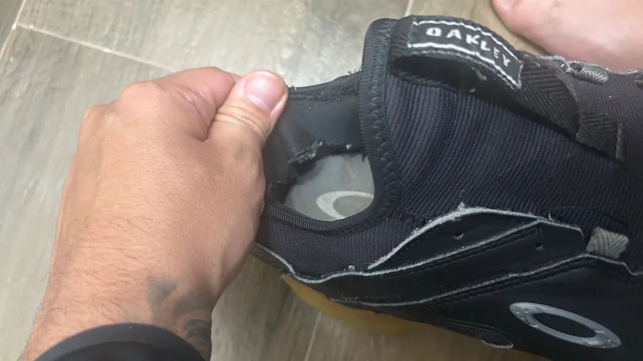 Tênis Oakley Original 43 couro e tecido usado - Foto 5