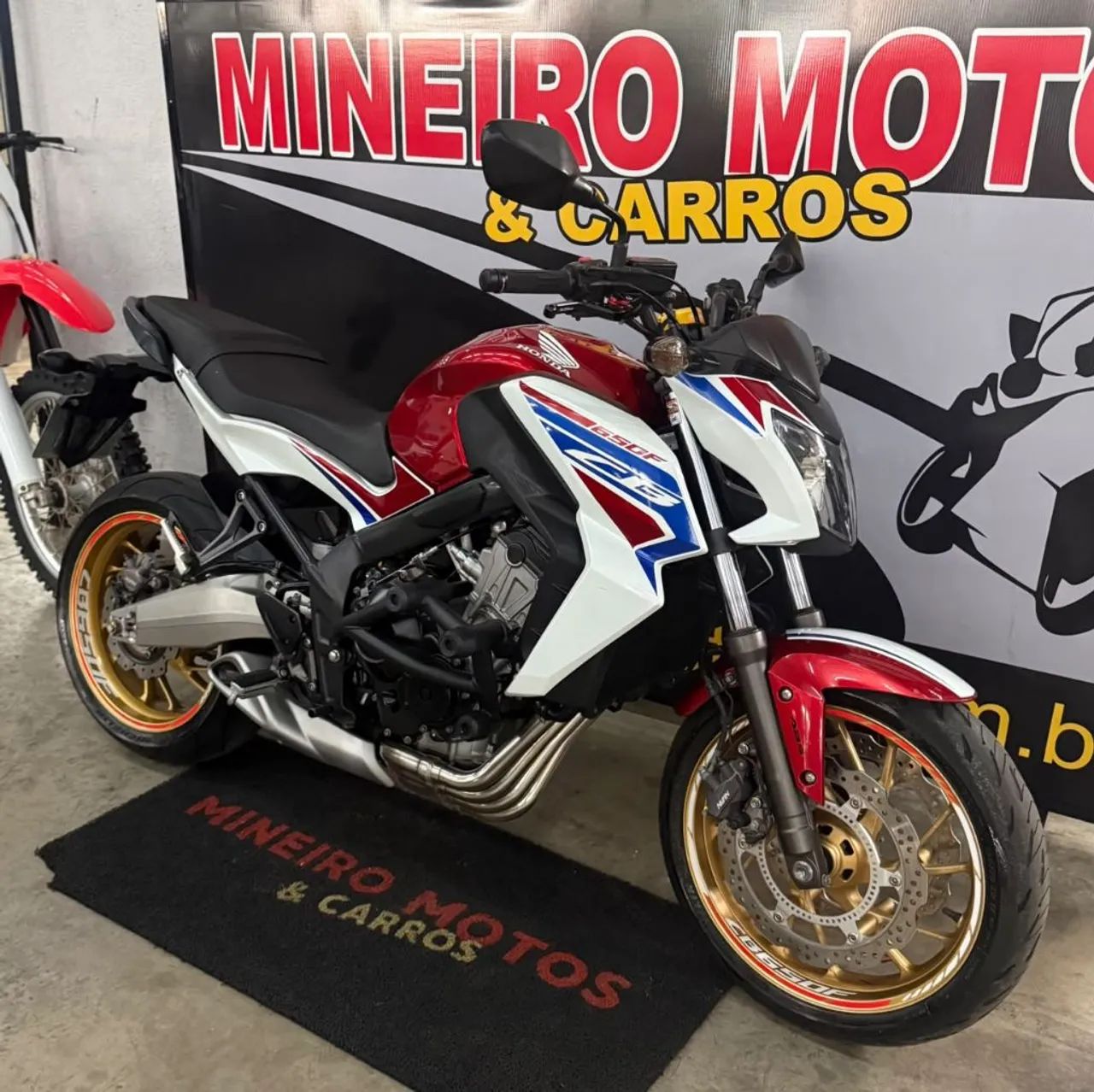 CB 650F - Foto 2
