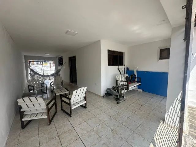 Excelente Casa no Centro com 03 quartos e com quintal amplo.  - Foto 4