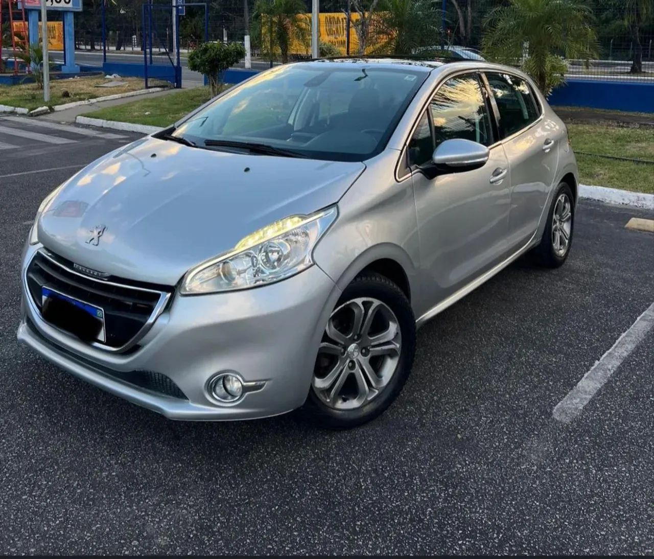 Peugeot 208 208 Griffe 1.6 Flex 16V 5p Aut. 2015