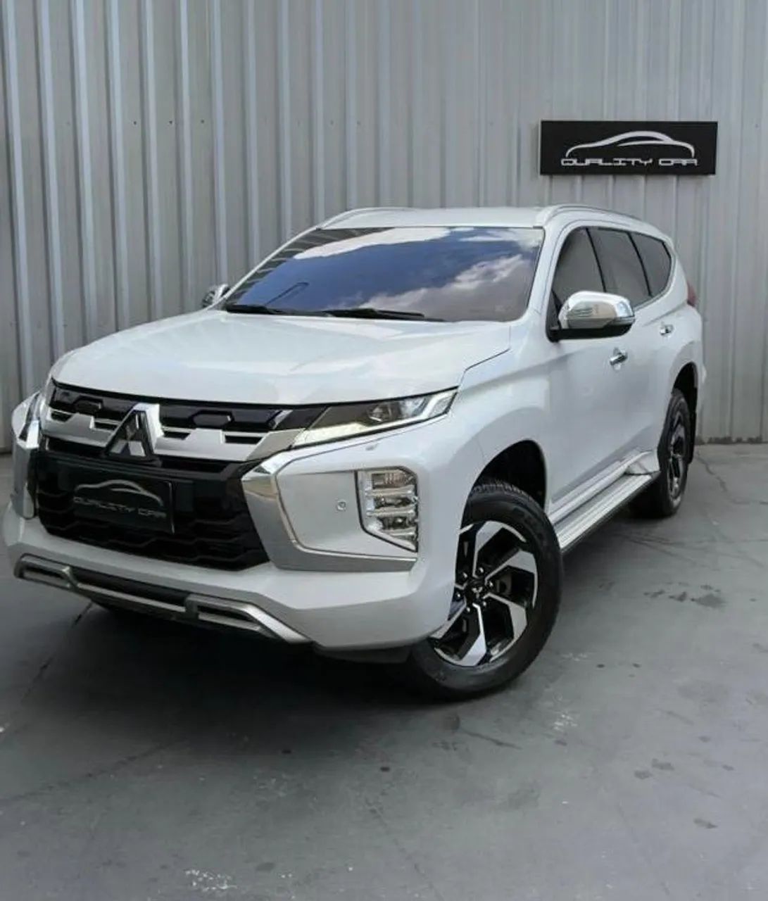 Mitsubishi Pajero Pajero Sport HPE 2.4 4x4 Diesel Aut. 2025