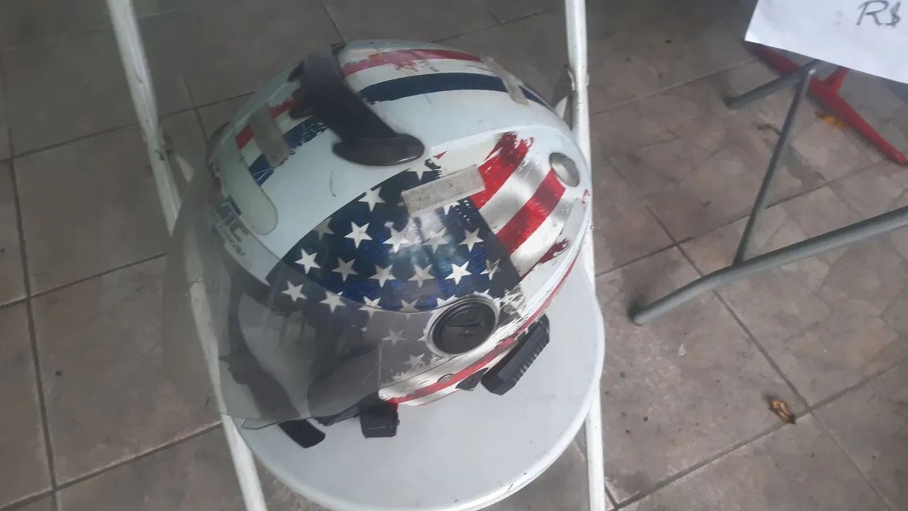 Vende-se capacete para motociclista - Foto 2
