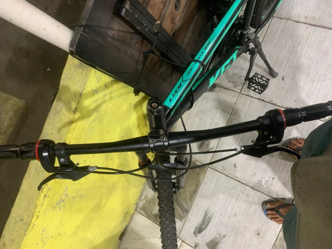 Bicicleta aro 29 marca KGT - Foto 2