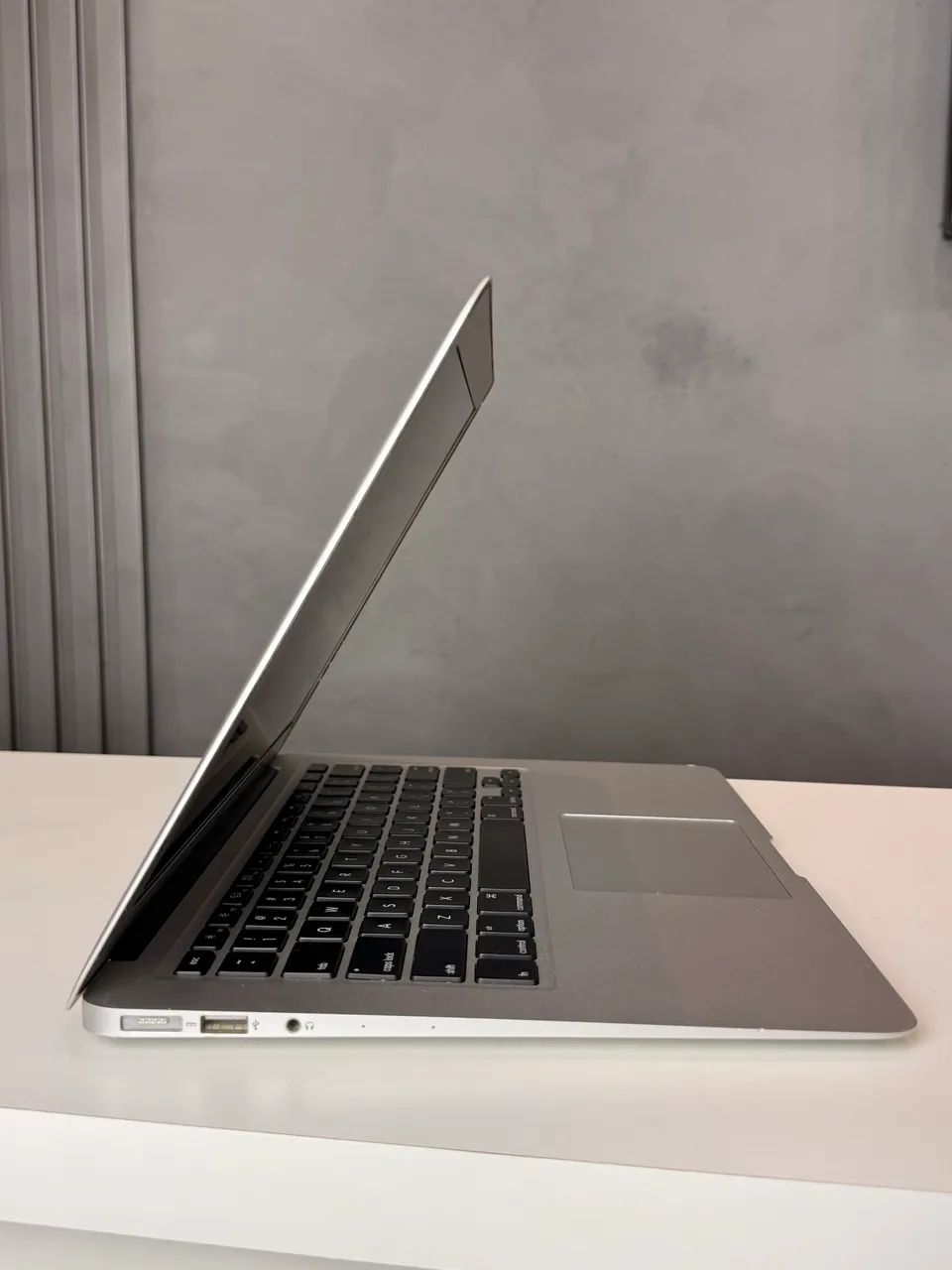 Vendo Macbook Air 2014 8gb 256gb em estado de novo - Notebooks