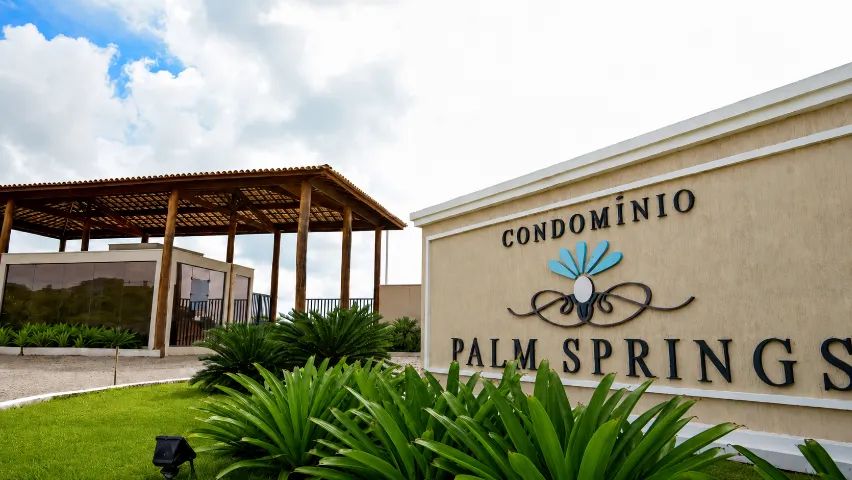 Lote 360 m2 - Cond. Palm Springs - Muriú  