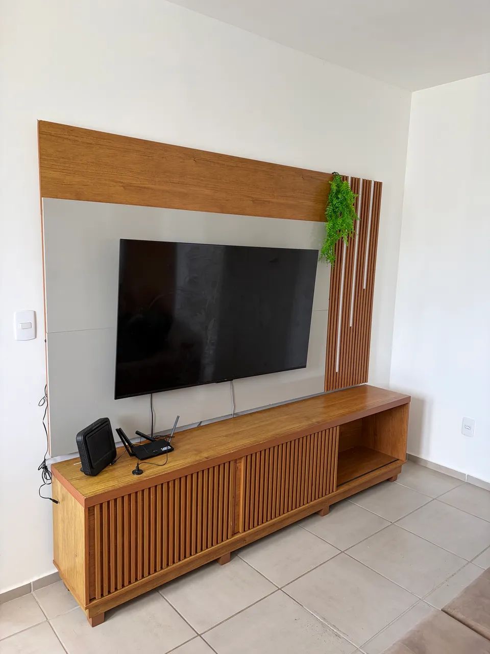 Painel ripado + bancada 2.20cm para tv até 75 polegadas pra vender hoje  - Foto 2