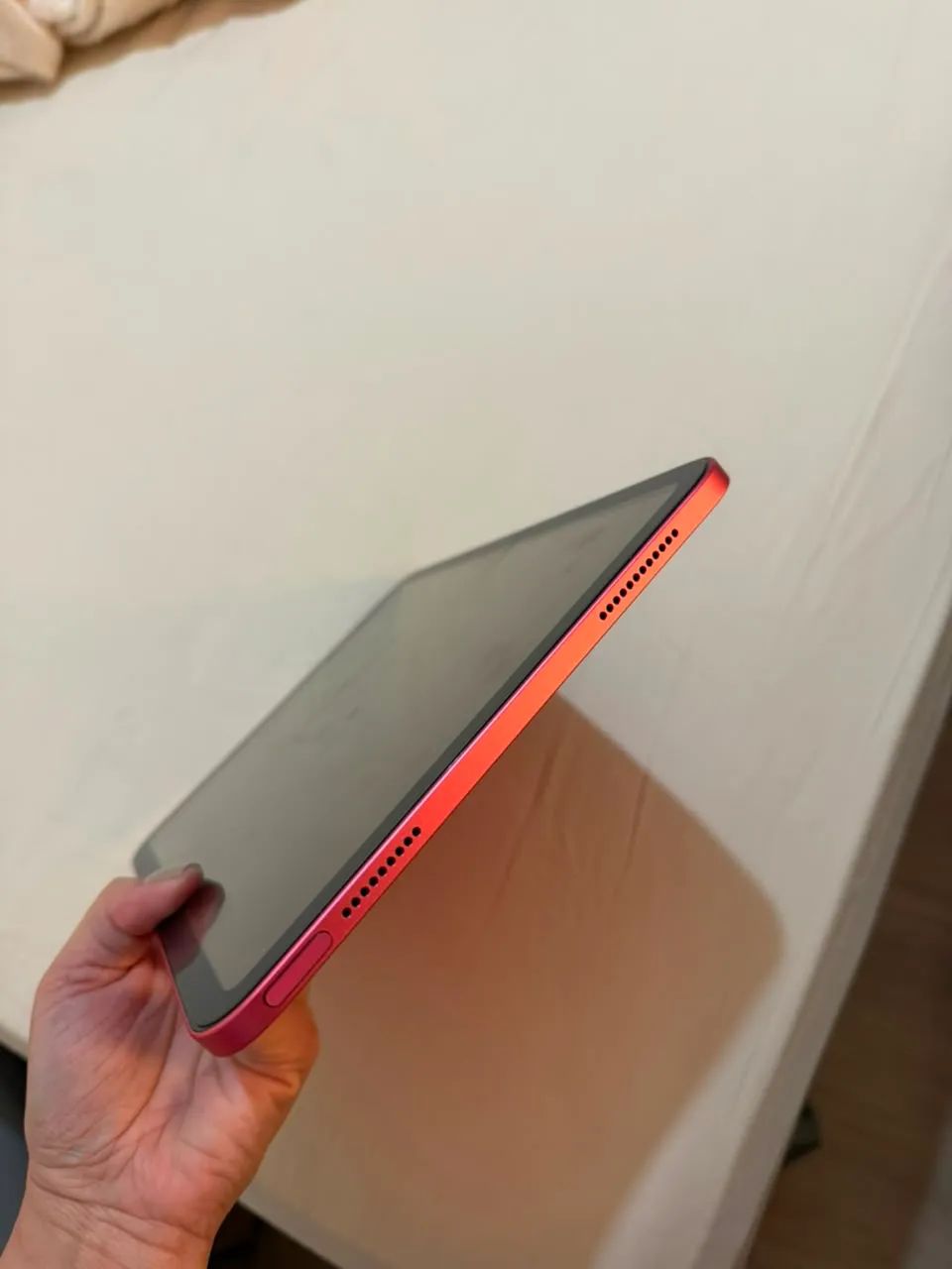 iPad a16 Wi-Fi 128gb 8gb ram 