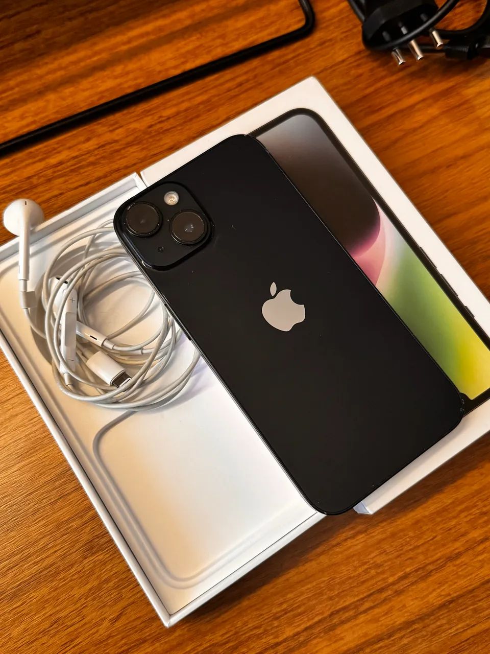 iPhone 14 preto todo original