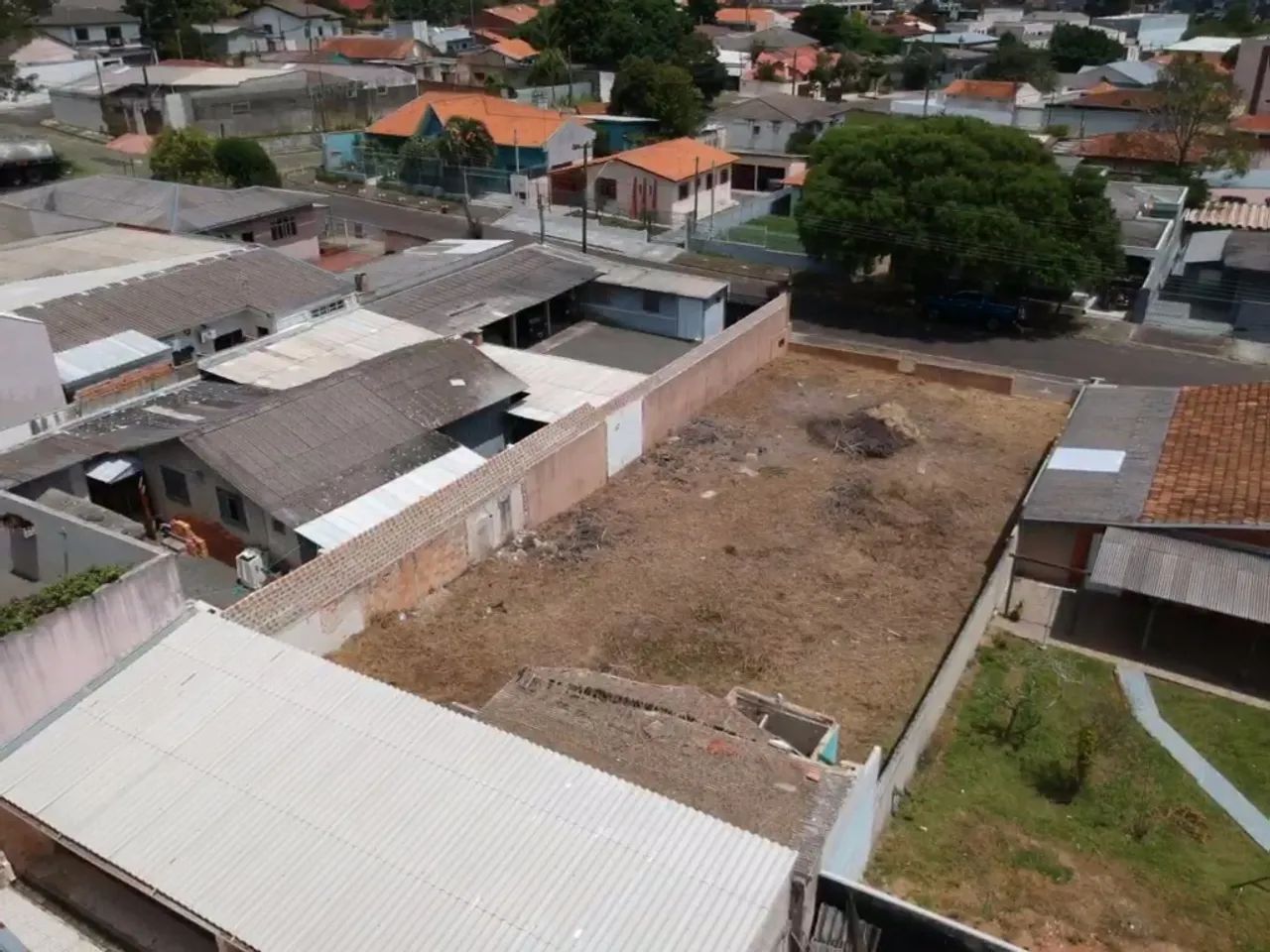 Terreno no Órfãs - 525 m2
