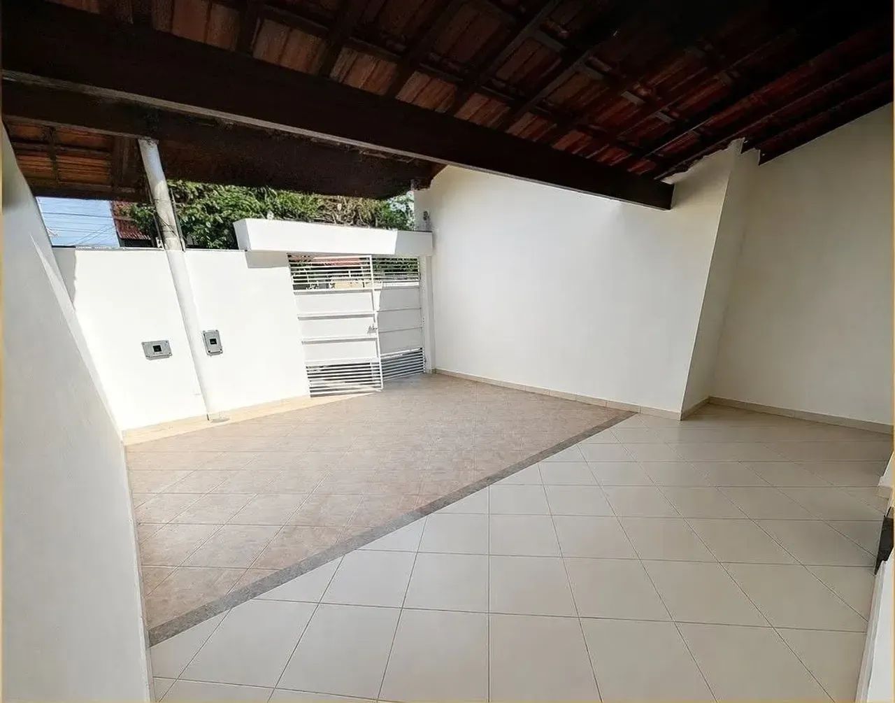 Vendo casa 2 quartos térrea independente no Centro - Itaboraí - RJ