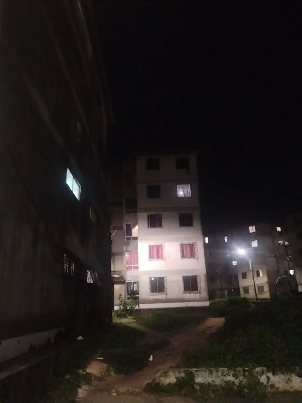 Alugo apartamento 