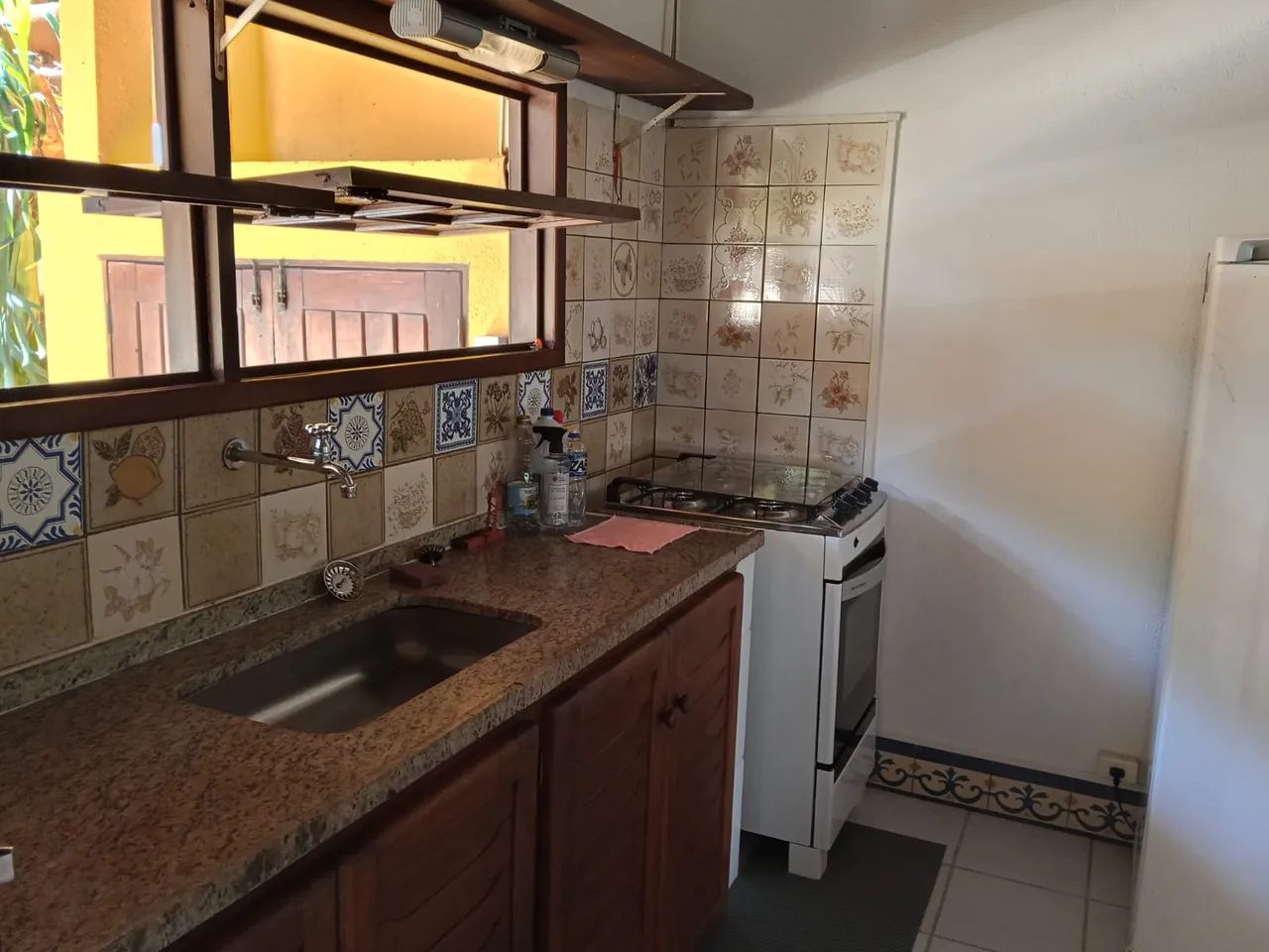Lindo flat no centro de Arraial d'Ajuda - Foto 2