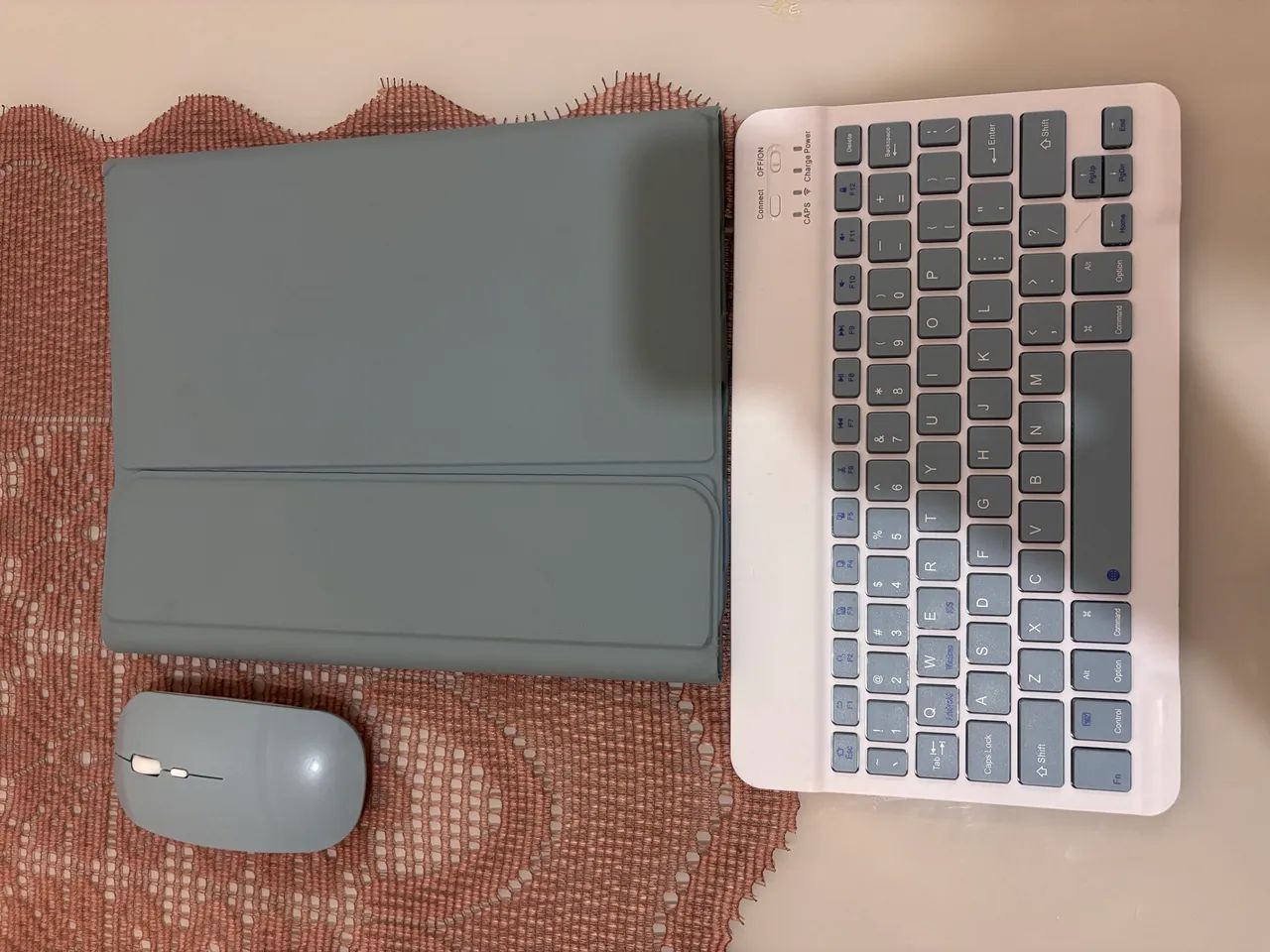 CAPA + TECLADO + MOUSE IPAD 11
