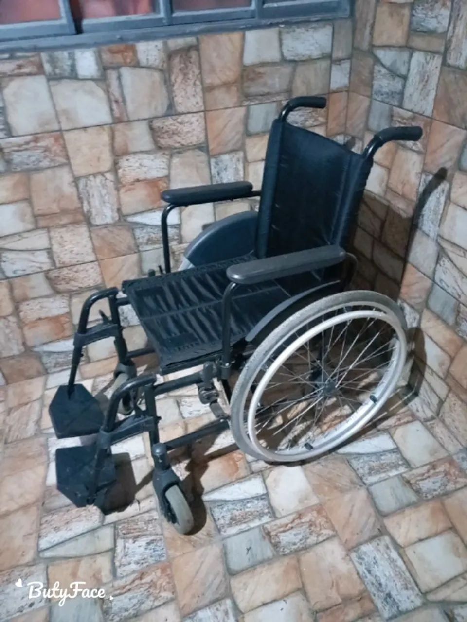 Cadeira de rodas  - Foto 2