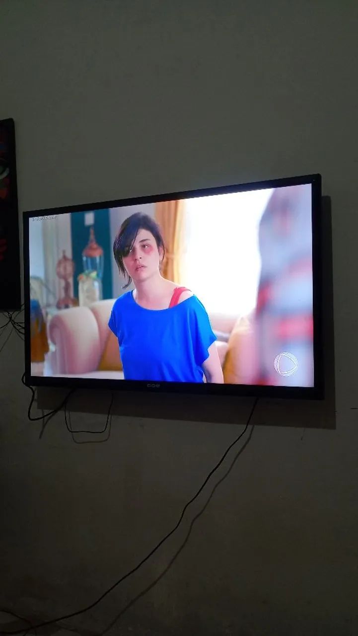 Televisão CCE 42 Polegadas ( Não é Smart )