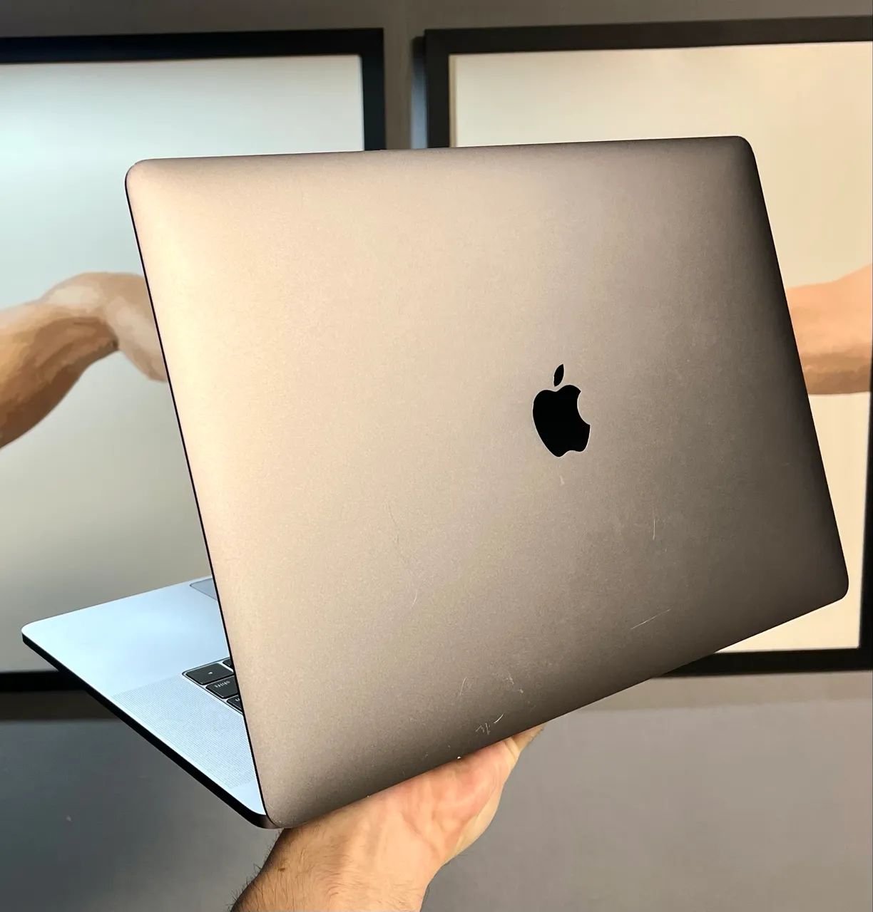 Macbook pro 2019 15 pol 32gb RAM - Foto 2