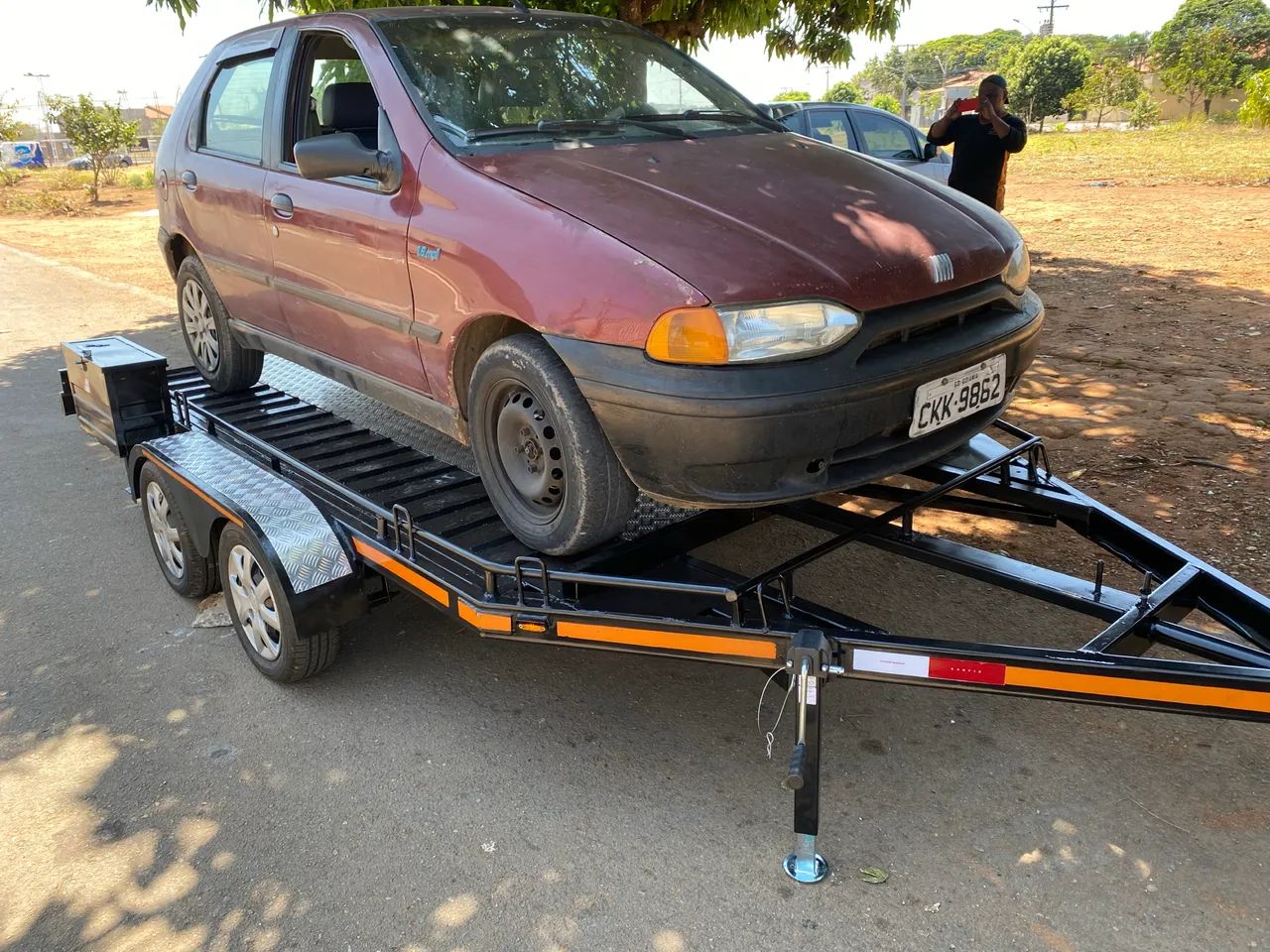 Carreta prancha para rebocar carros  - Foto 3