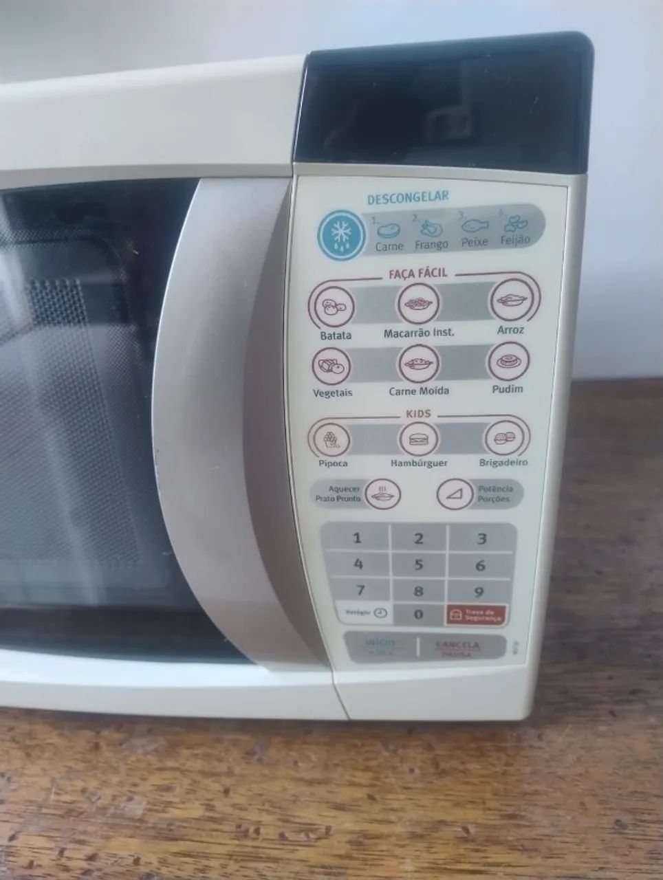Micro-ondas Electrolux MEF30 20L - com Display Digital e Trava Segurança - Foto 3
