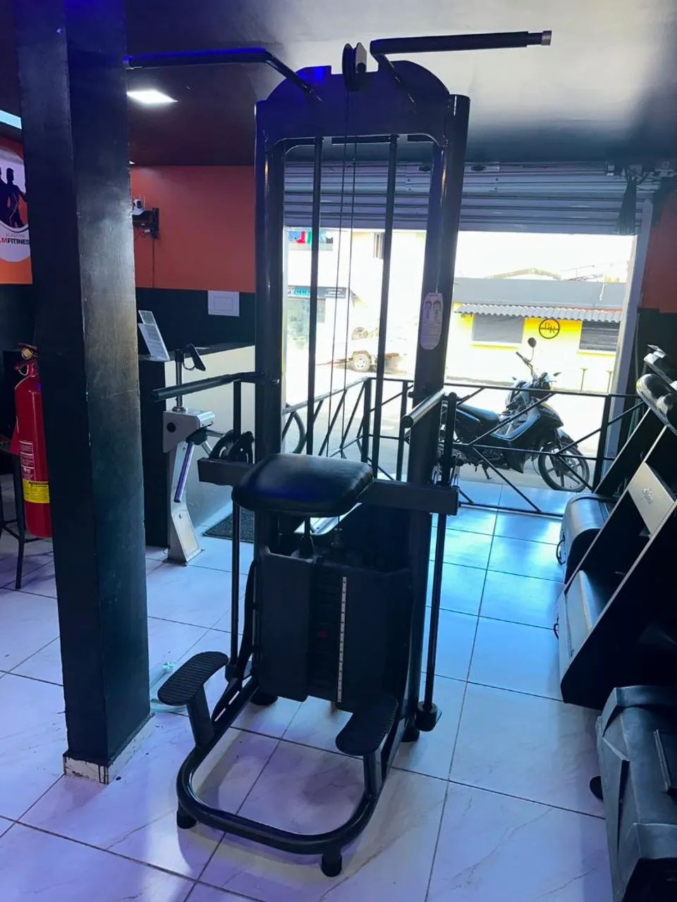 Máquina - academia  - Foto 3