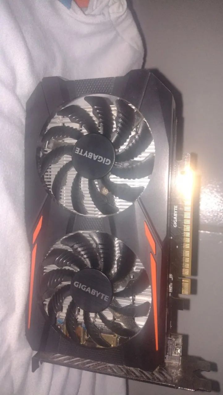 Placa de vídeo usada, mas funcionando perfeitamente - Foto 4