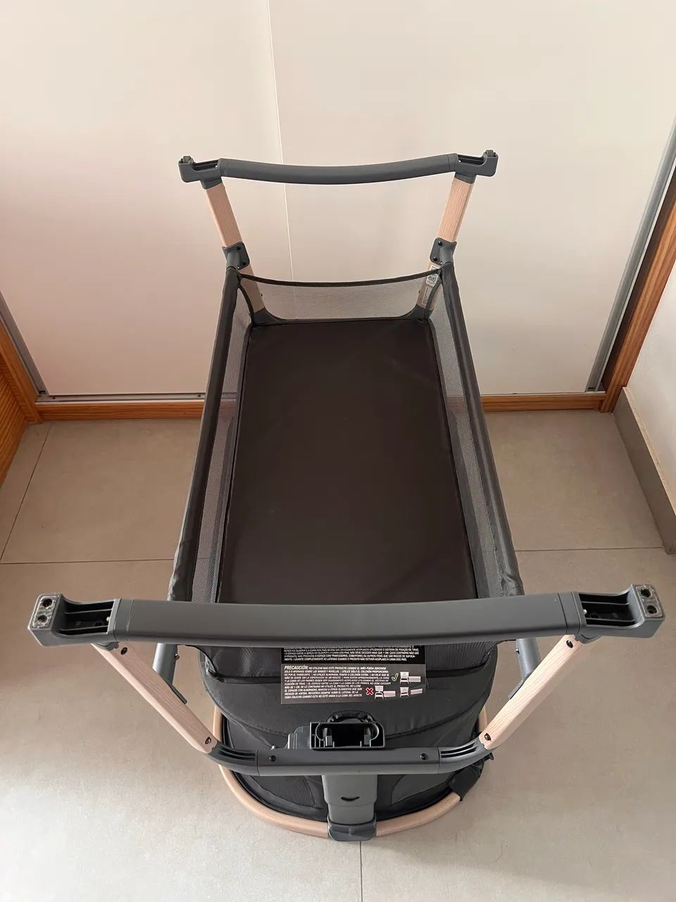 Berço Iora Air Maxi Cosi - PRATICAMENTE NOVO - Foto 3