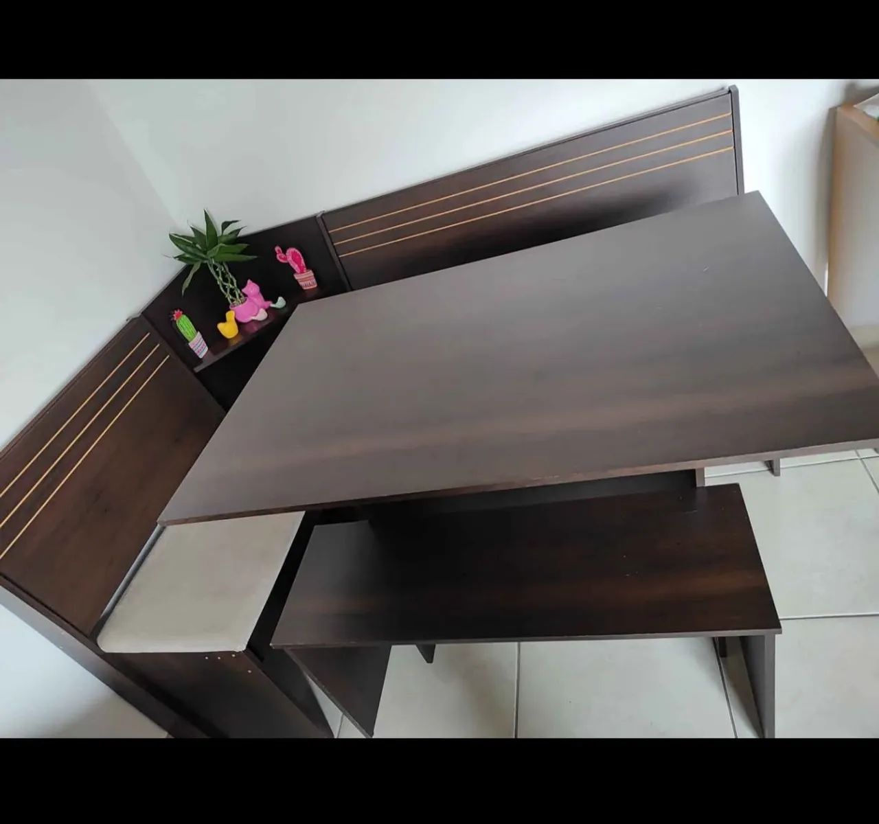 Conjunto canto alemão (mesa com bancos)